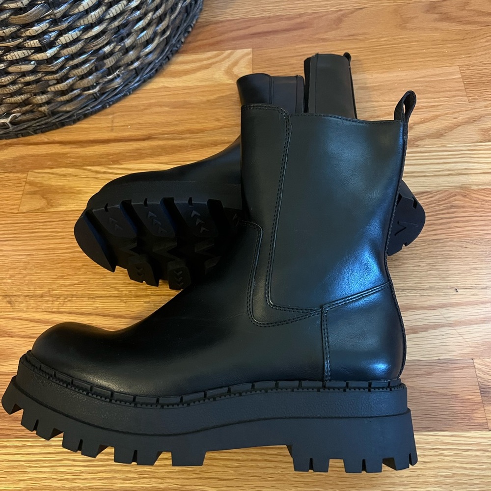 New Zara Black Chunky Platform Boots